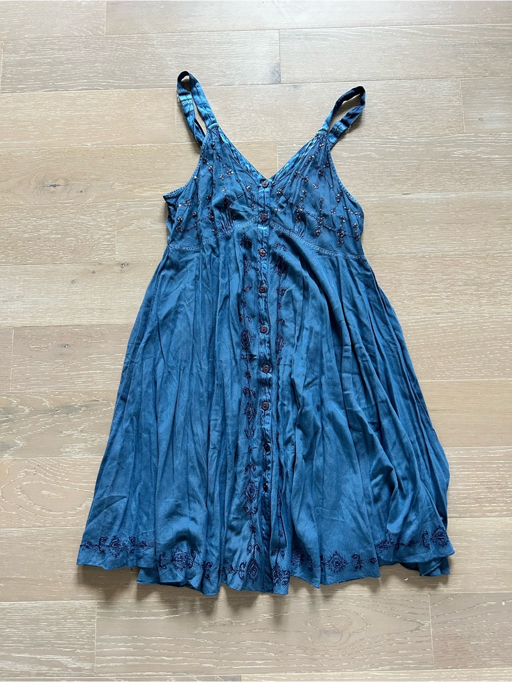 monroe and main Blue Embroidered Button-Front Cotton Sundress